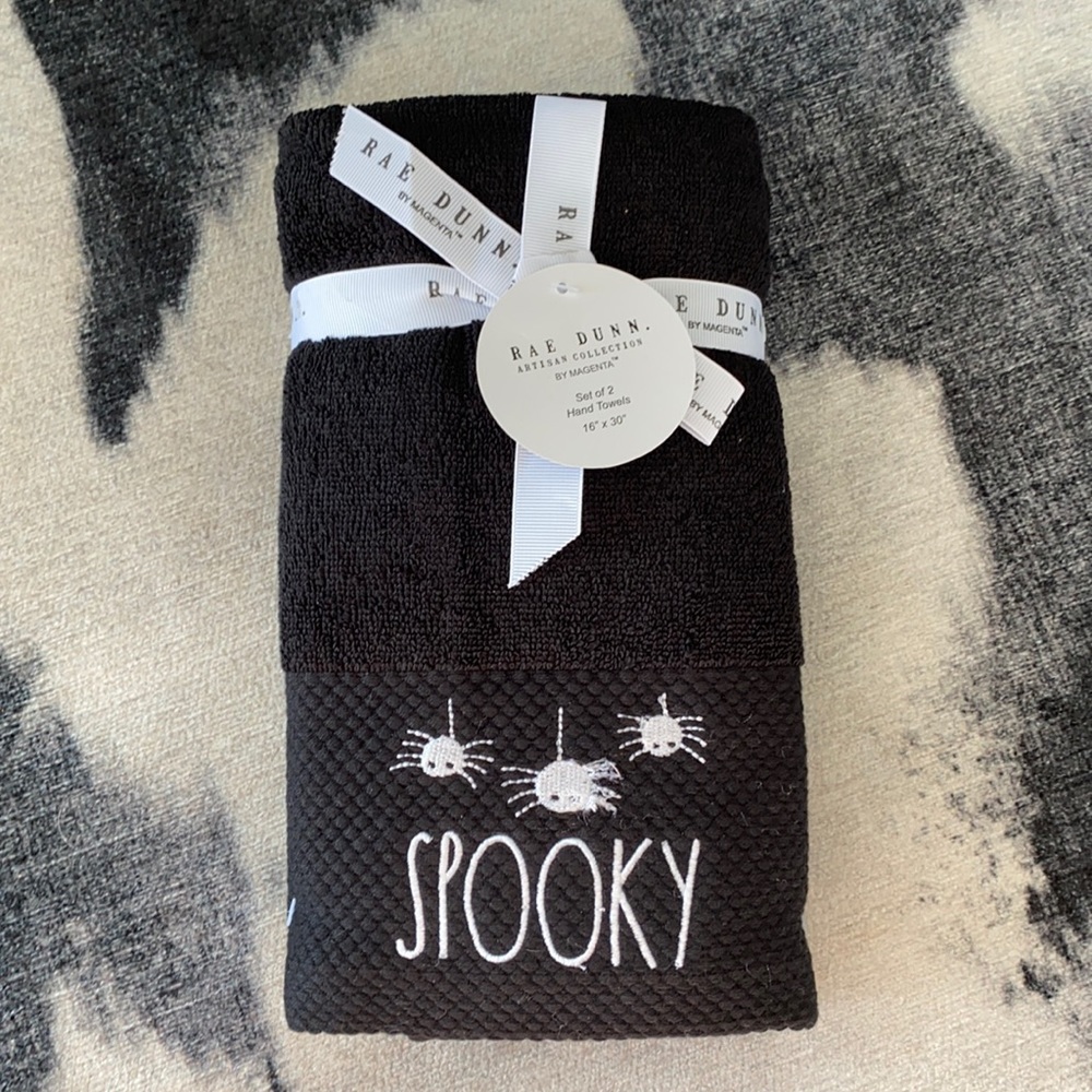 NWT Rae Dunn Halloween hand towels